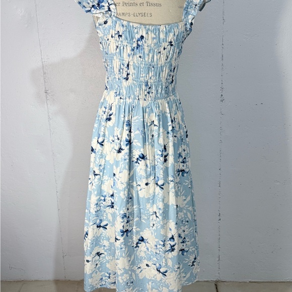 Francesca's Collections Blue and White Floral Midi Dress - Picture 2 of 14